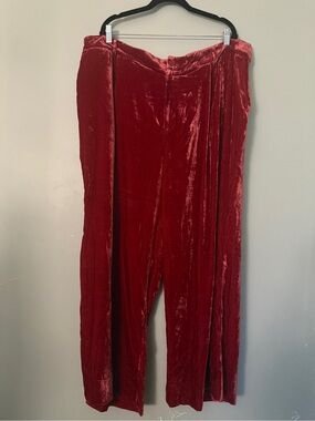 Torrid Studio Brand Sz 22 Crushed Red Velvet Wide-Leg Woman’s Pants